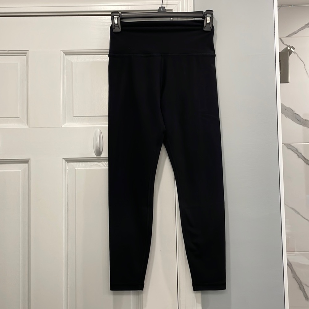 New Peloton Black Capri Tights